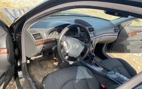 Mercedes-Benz E-Класс, 2004 год, 470 000 рублей, 10 фотография