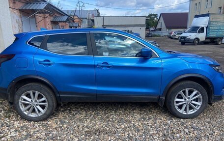 Nissan Qashqai, 2021 год, 2 880 000 рублей, 2 фотография