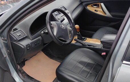 Toyota Camry, 2006 год, 670 000 рублей, 4 фотография