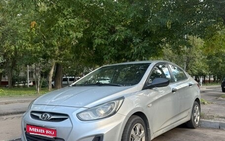 Hyundai Solaris II рестайлинг, 2013 год, 600 000 рублей, 1 фотография