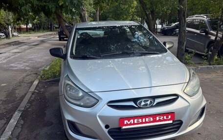 Hyundai Solaris II рестайлинг, 2013 год, 600 000 рублей, 3 фотография