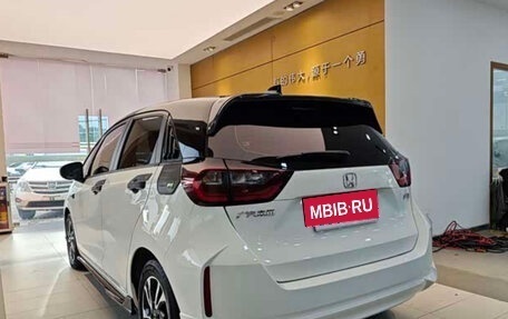 Honda Fit, 2022 год, 1 043 995 рублей, 6 фотография