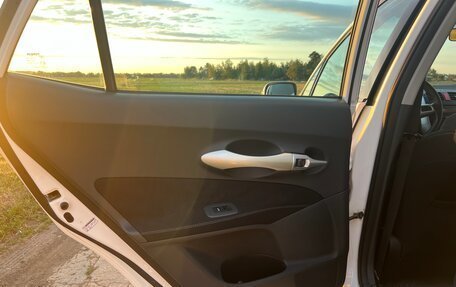 Toyota Auris II, 2010 год, 1 050 000 рублей, 12 фотография