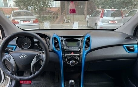 Hyundai i30 II рестайлинг, 2013 год, 750 000 рублей, 11 фотография