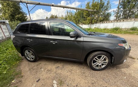 Mitsubishi Outlander III рестайлинг 3, 2013 год, 1 250 000 рублей, 7 фотография