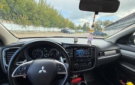 Mitsubishi Outlander III рестайлинг 3, 2013 год, 1 250 000 рублей, 14 фотография