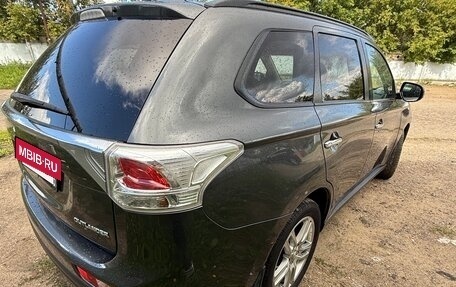Mitsubishi Outlander III рестайлинг 3, 2013 год, 1 250 000 рублей, 6 фотография
