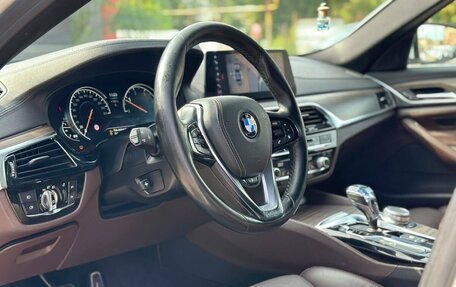 BMW 5 серия, 2018 год, 2 999 000 рублей, 38 фотография
