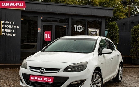 Opel Astra J, 2013 год, 799 000 рублей, 1 фотография