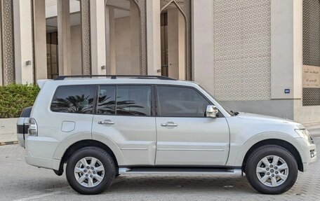 Mitsubishi Pajero IV, 2022 год, 2 300 000 рублей, 5 фотография