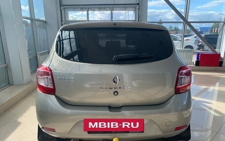 Renault Sandero II рестайлинг, 2017 год, 889 000 рублей, 5 фотография