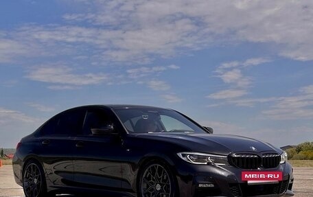 BMW 3 серия, 2019 год, 3 650 000 рублей, 18 фотография