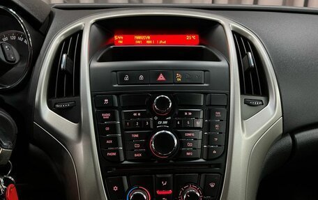 Opel Astra J, 2011 год, 669 888 рублей, 10 фотография