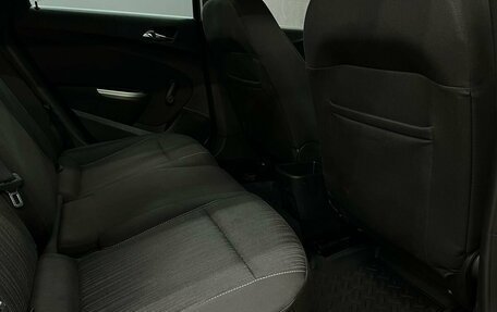 Opel Astra J, 2011 год, 669 888 рублей, 18 фотография