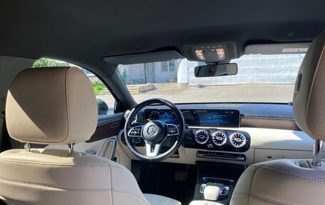 Mercedes-Benz A-Класс, 2018 год, 2 800 000 рублей, 18 фотография