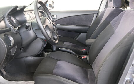 Mitsubishi Outlander III рестайлинг 3, 2005 год, 939 000 рублей, 8 фотография