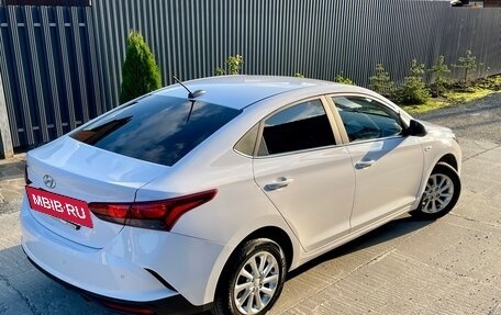Hyundai Solaris II рестайлинг, 2021 год, 1 650 000 рублей, 2 фотография