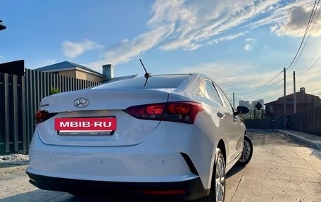 Hyundai Solaris II рестайлинг, 2021 год, 1 650 000 рублей, 6 фотография