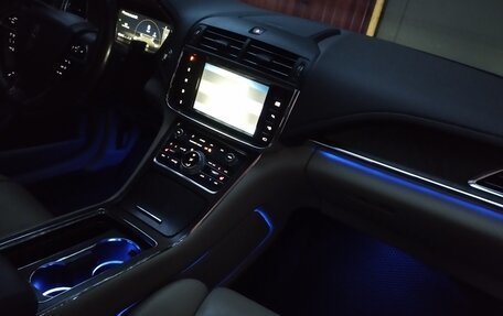 Lincoln Continental IX, 2016 год, 3 000 000 рублей, 16 фотография