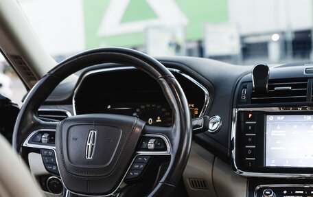Lincoln Continental IX, 2016 год, 3 000 000 рублей, 12 фотография