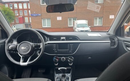 KIA Rio IV, 2018 год, 725 000 рублей, 10 фотография