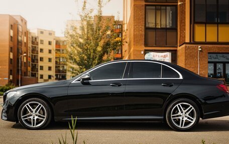 Mercedes-Benz E-Класс, 2018 год, 3 750 000 рублей, 3 фотография