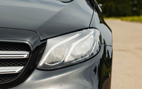 Mercedes-Benz E-Класс, 2018 год, 3 750 000 рублей, 10 фотография