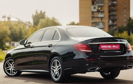 Mercedes-Benz E-Класс, 2018 год, 3 750 000 рублей, 2 фотография