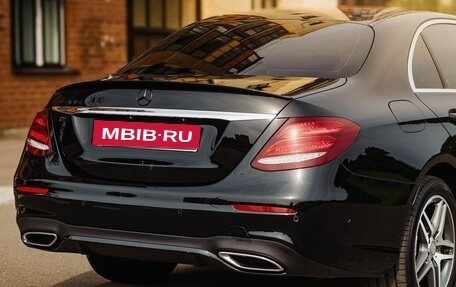 Mercedes-Benz E-Класс, 2018 год, 3 750 000 рублей, 7 фотография