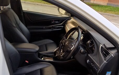 Toyota Harrier, 2019 год, 2 400 000 рублей, 9 фотография