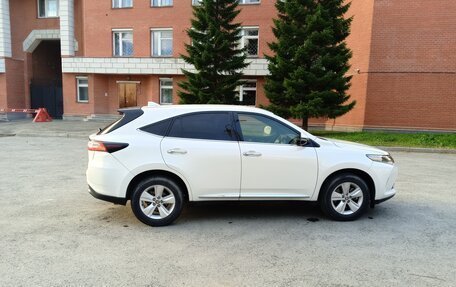 Toyota Harrier, 2019 год, 2 400 000 рублей, 14 фотография