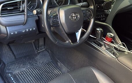 Toyota Camry, 2021 год, 3 350 000 рублей, 5 фотография