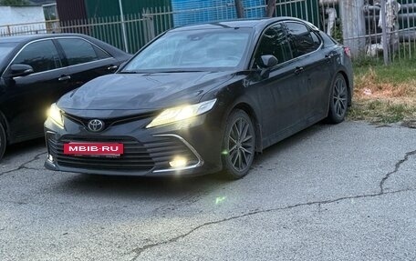 Toyota Camry, 2021 год, 3 350 000 рублей, 4 фотография