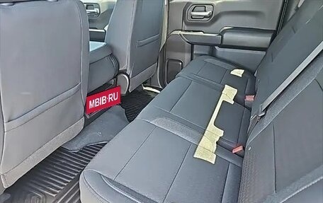 Chevrolet Silverado, 2025 год, 4 600 000 рублей, 28 фотография