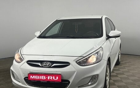 Hyundai Solaris II рестайлинг, 2013 год, 945 000 рублей, 1 фотография