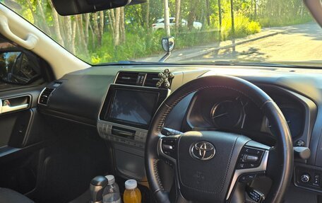 Toyota Land Cruiser Prado 150 рестайлинг 2, 2019 год, 6 000 000 рублей, 8 фотография