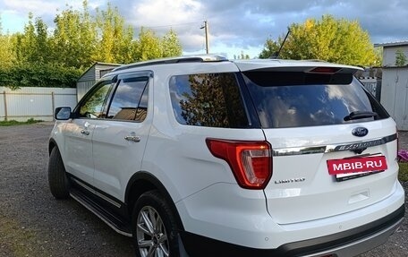 Ford Explorer VI, 2017 год, 2 450 000 рублей, 2 фотография