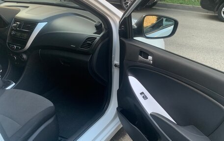 Hyundai Solaris II рестайлинг, 2013 год, 850 000 рублей, 8 фотография