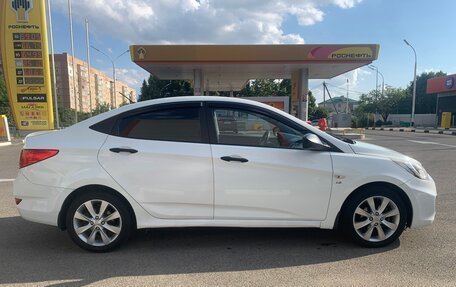 Hyundai Solaris II рестайлинг, 2013 год, 850 000 рублей, 2 фотография