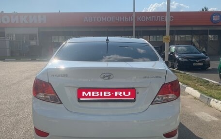Hyundai Solaris II рестайлинг, 2013 год, 850 000 рублей, 5 фотография