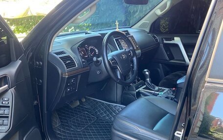 Toyota Land Cruiser Prado 150 рестайлинг 2, 2020 год, 7 065 000 рублей, 7 фотография