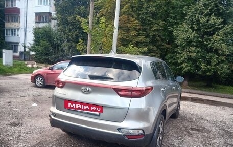 KIA Sportage IV рестайлинг, 2020 год, 2 400 000 рублей, 5 фотография