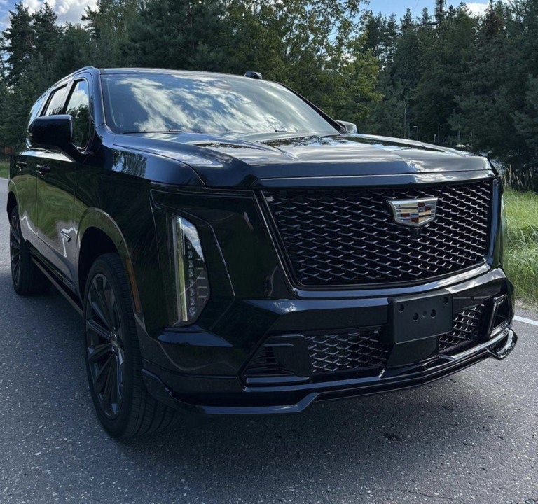Cadillac Escalade V, 2025 год, 33 000 000 рублей, 6 фотография