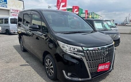 Toyota Esquire I, 2021 год, 2 000 000 рублей, 1 фотография