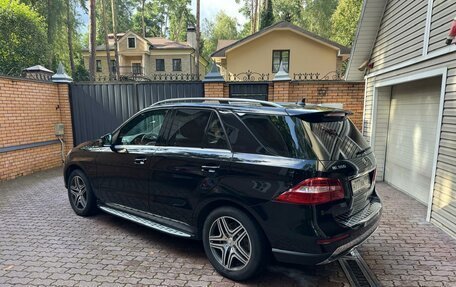 Mercedes-Benz M-Класс, 2014 год, 2 600 000 рублей, 3 фотография