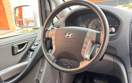 Hyundai Grand Starex Grand Starex I рестайлинг 2, 2012 год, 1 750 000 рублей, 12 фотография