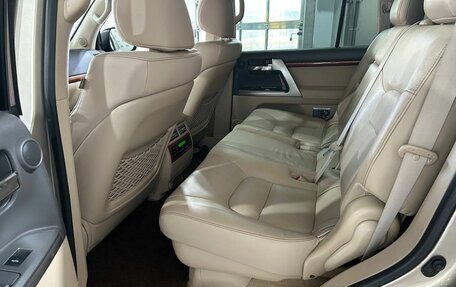 Toyota Land Cruiser 200, 2012 год, 3 327 000 рублей, 18 фотография