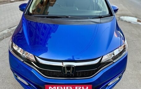 Honda Fit III, 2018 год, 1 350 000 рублей, 7 фотография