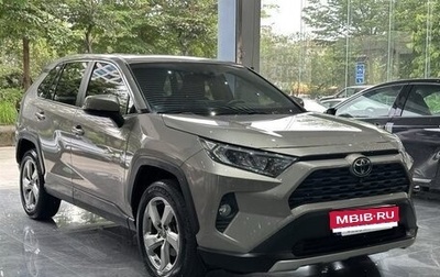 Toyota RAV4, 2021 год, 2 350 000 рублей, 1 фотография