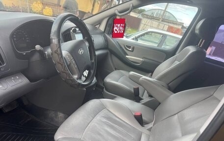 Hyundai Grand Starex Grand Starex I рестайлинг 2, 2013 год, 1 550 000 рублей, 20 фотография